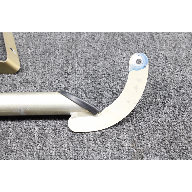 Diamond DA42-NG Wing Wiring Conduit Tube and Bracket RH (Minor Corrosion)