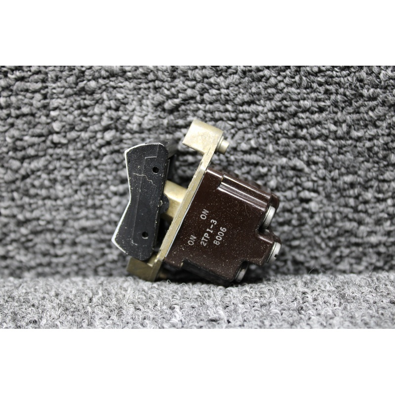 2TP1-3 Und Lab Rocker Switch