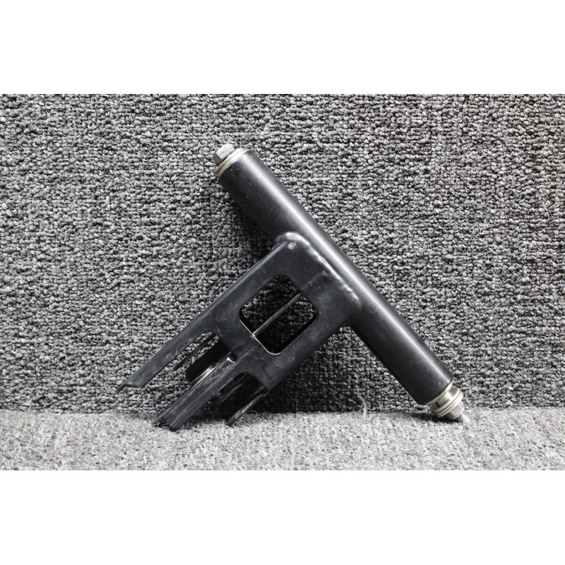 D60-2757-11-00-01 Diamond DA42-NG Center Wing Flap Bellcrank