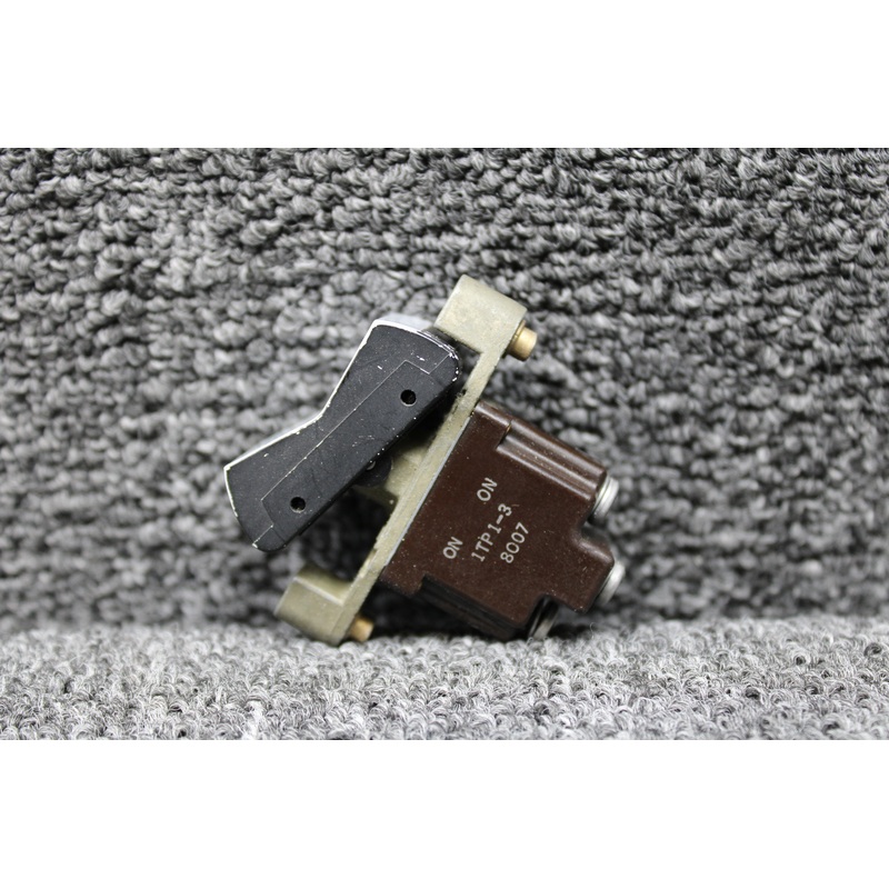 1TP1-3 Und Lab Rocker Switch