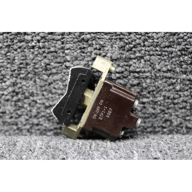 2TP1-1 Und Lab Rocker Switch (Main, Auxiliary)
