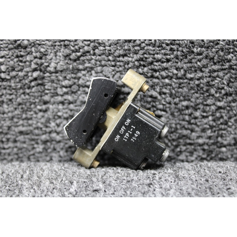 1TP1-1 Und Lab Rocker Switch