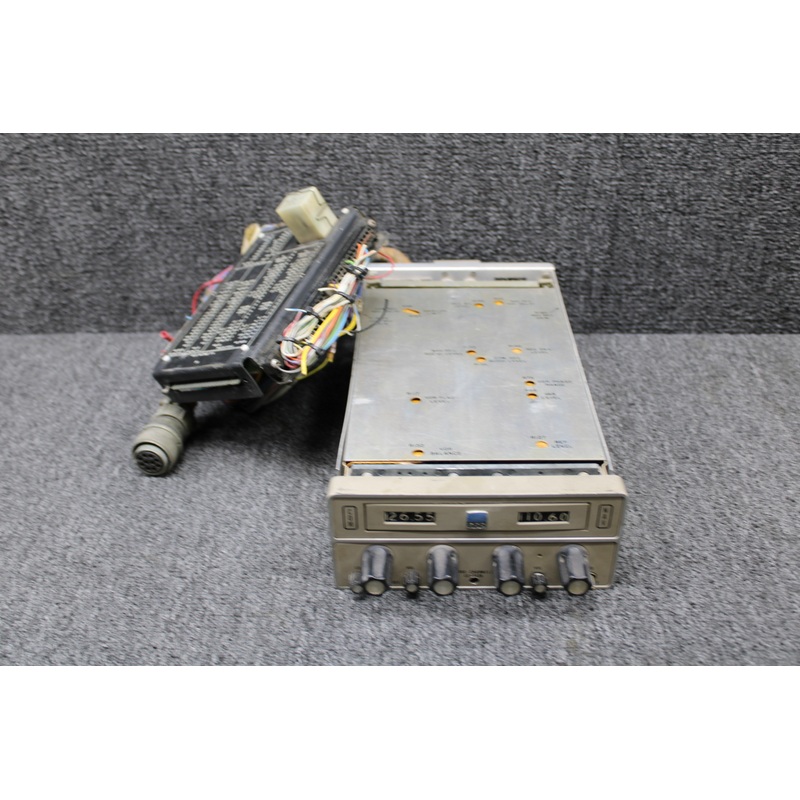 39380-1114 ARC RT-528A Nav-Comm Radio with Tray and Switch Board (14V)