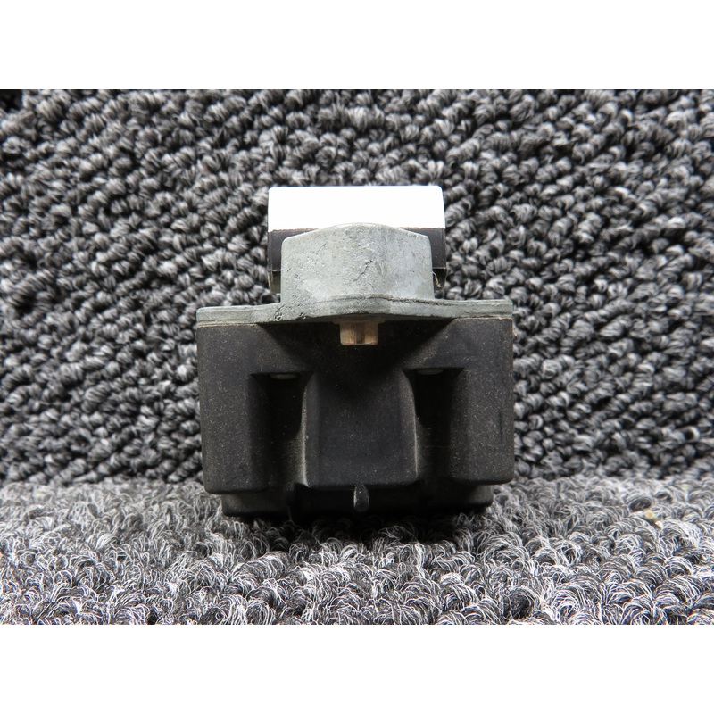 4TP1-3 Und Lab Inc Maintained Toggle Rocker Switch (White)