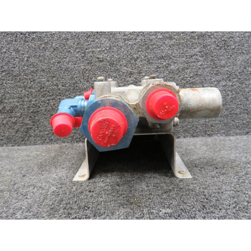 HE81240 Midland-Ross Manifold Assembly with Mount