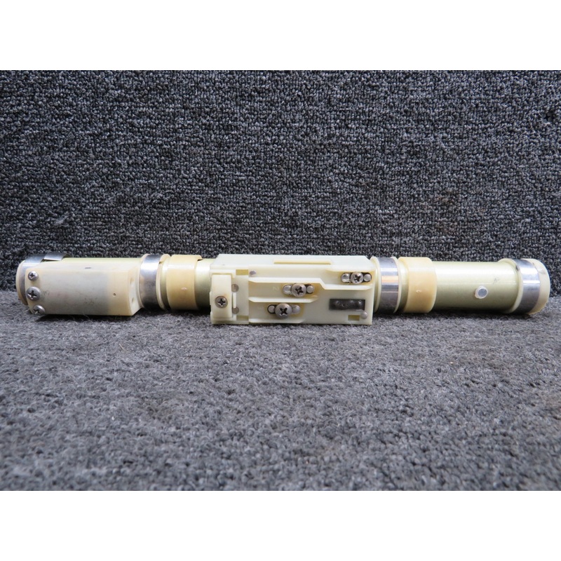 20036-0000-0102 (Alt: 468441524-00) Simmonds Fuel Quantity Transmitter (Damaged)