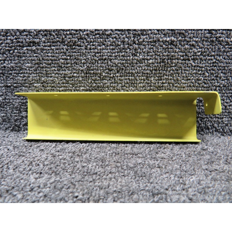43003-RE18 Commander Bracket (New Old Stock)
