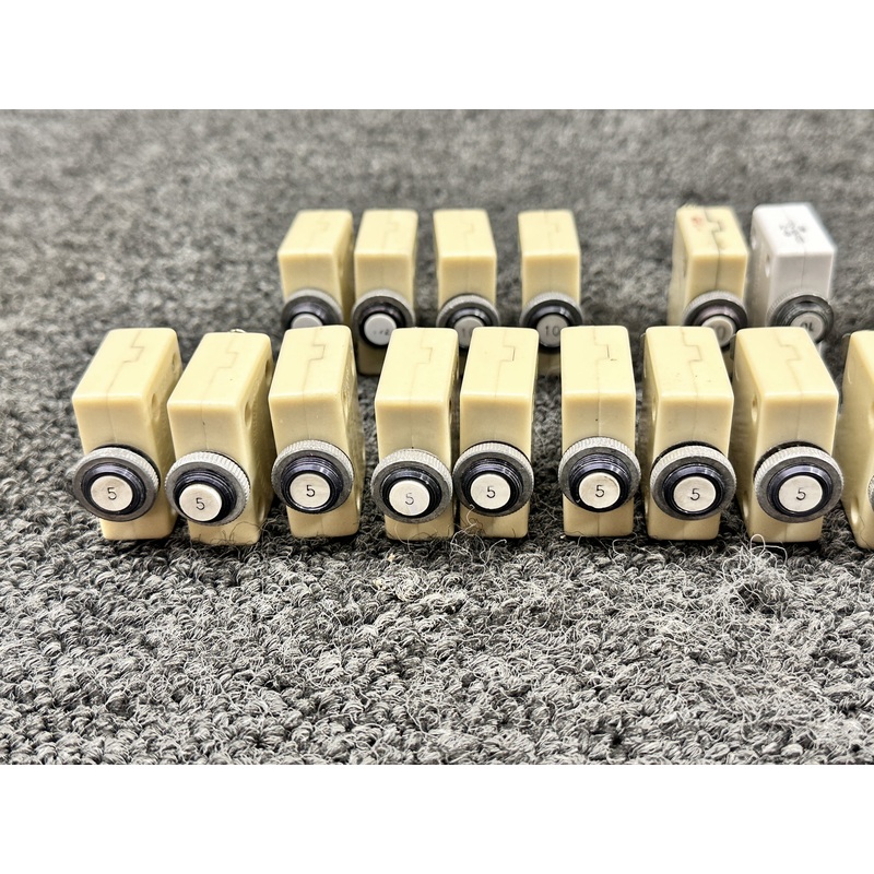 MP-1600, 454-707 Mechanical Products Circuit Breakers (Set of 26)