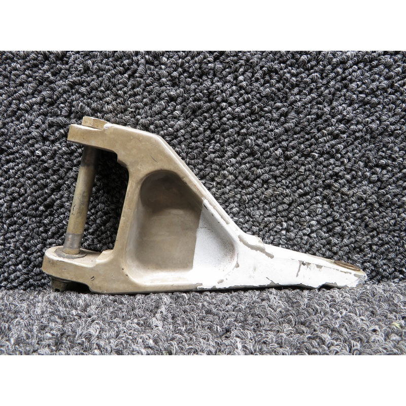 9535 Commander 690 Scissor Nose Landing Gear Assembly