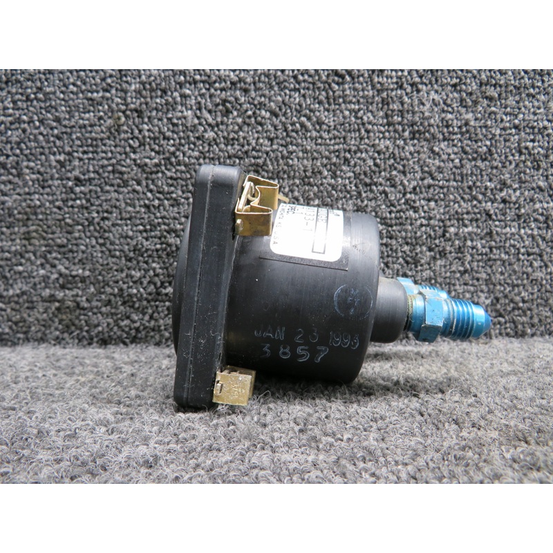 MD127-1 (Alt: 101-384133-1) Mid-Continent Suction Gauge (Worn Face)
