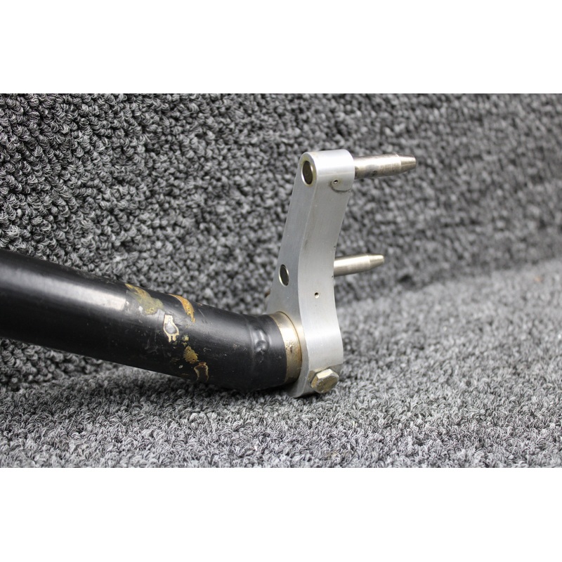 DA4-2753-26-00 Diamond DA40-180 Flap Torsion Tube RH with Lever