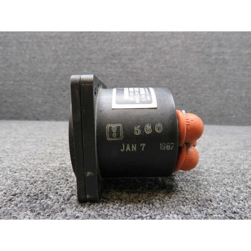 MD-110-1 (Alt: 114-380032-1) Mid-Continent Instrument DC Voltage Indicator