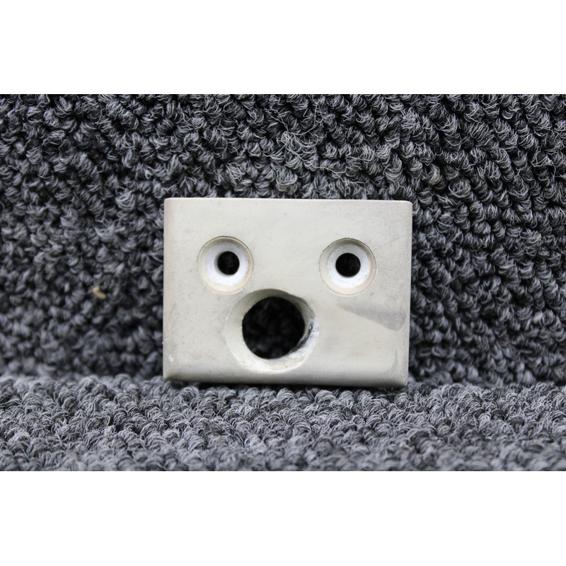 DA4-5200-00-63 Diamond DA40-180 Passenger Door Guide Block Forward