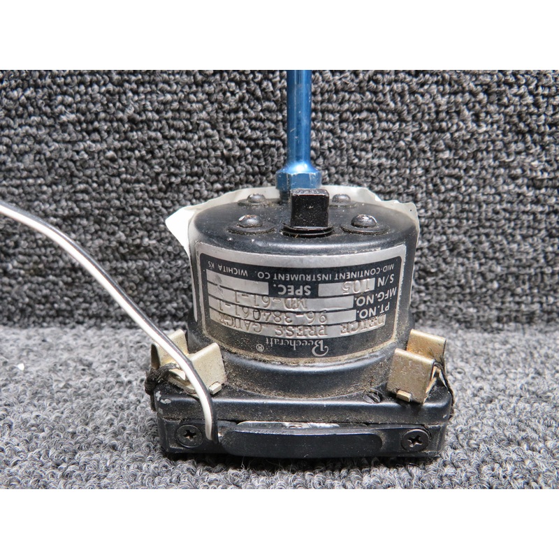 MD-61-1 (Alt: 96-384061-1) Mid-Continent De-Ice Pressure Indicator