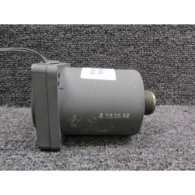 0221-003 B and D Instruments Cabin Temperature Indicator, Lighted