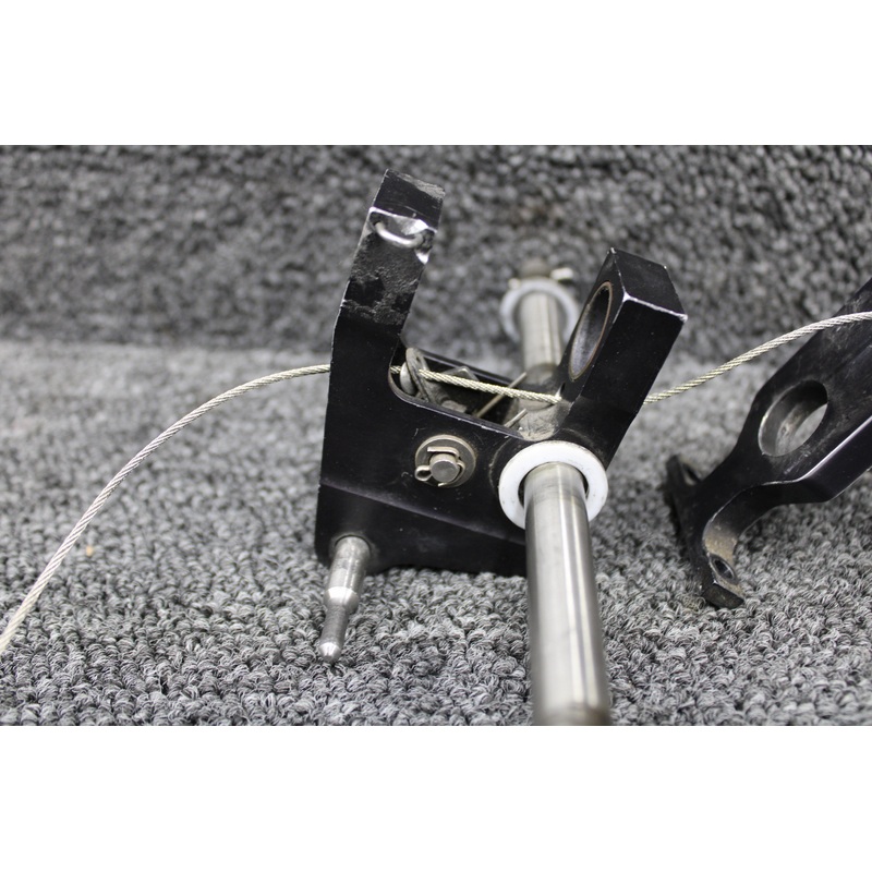 20-2700-21-00 Diamond DA40-180 Pedal Adjustment Cable Mechanism Assembly LH