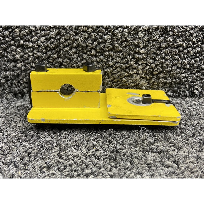 70136-1, 70136-2 Pratt & Whitney R-134-AN-1 Propeller Governor Lifting Eye Plate