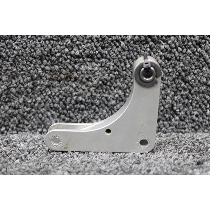 DA4-2733-30-50 Diamond DA40-180 Elevator Bellcrank