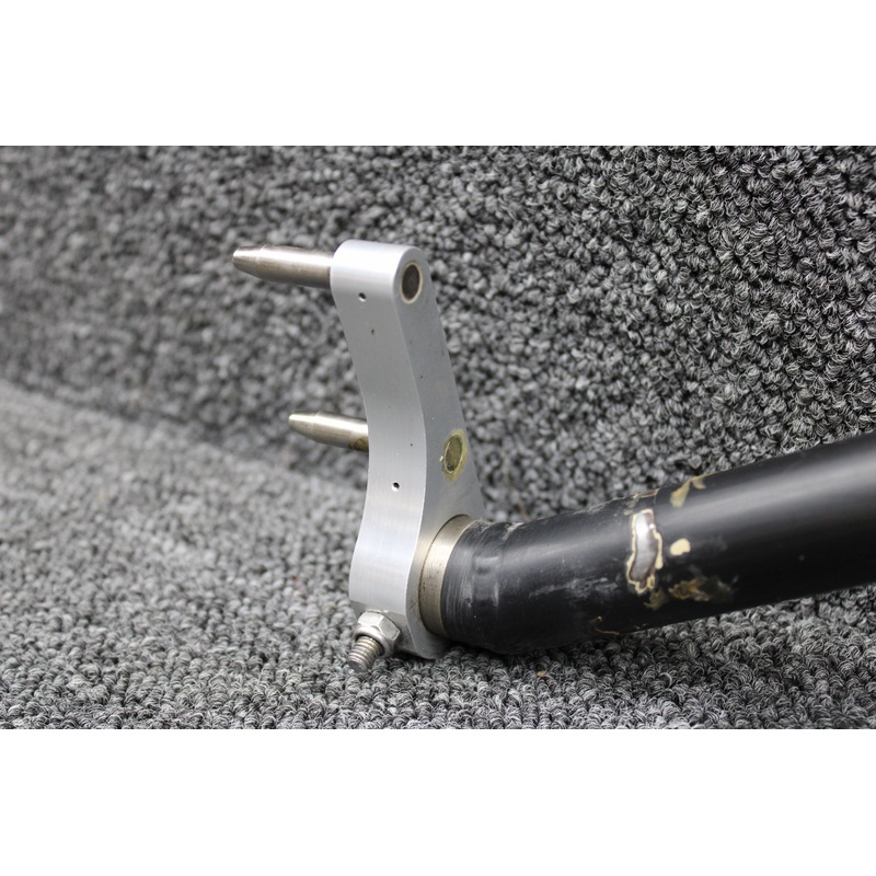 DA4-2753-25-00 Diamond DA40-180 Flap Torsion Tube LH with Lever