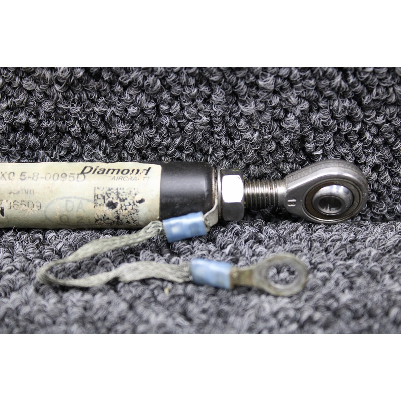 PR1-18x.5-8-0095-D Diamond DA40-180 Aileron Control Rod Assembly LH (L: 3.74)