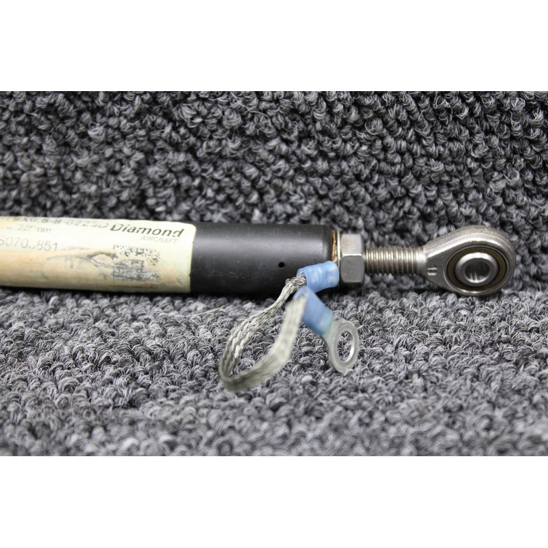 PR1-18×0.5-8-0225-D Diamond DA40-180 Aileron Control Rod (Length: 8.85)