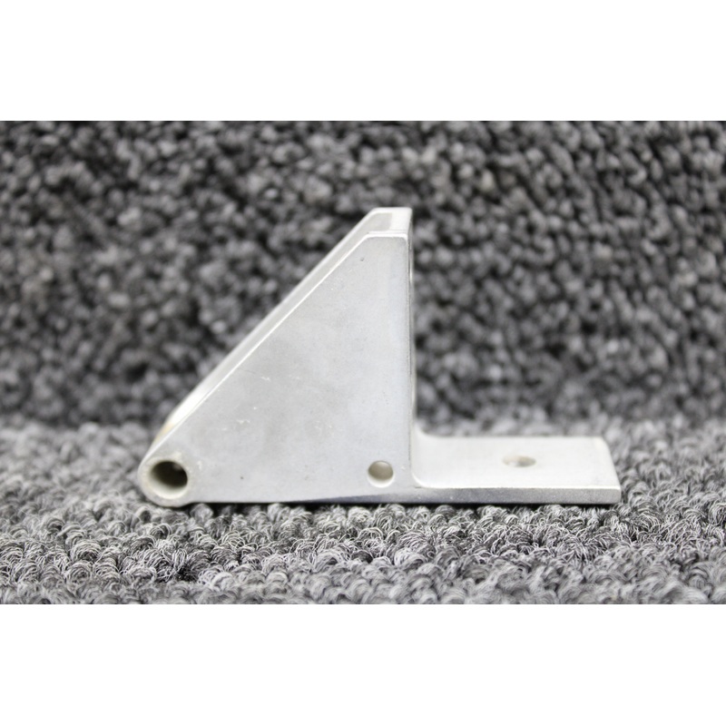 DA4-5710-00-51 Diamond DA40-180 Flap Hinge LH or RH