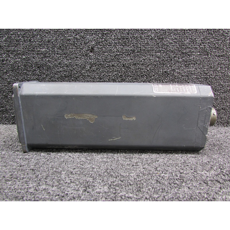 472021 (Alt: 9912049-3) Simmonds Oil Pressure Indicator (28.5V) (0-100 PSI)