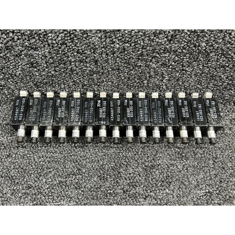 823-202-102 (Alt: 454-687) AMF Push to Reset Circuit Breaker Set (Amps: 2)