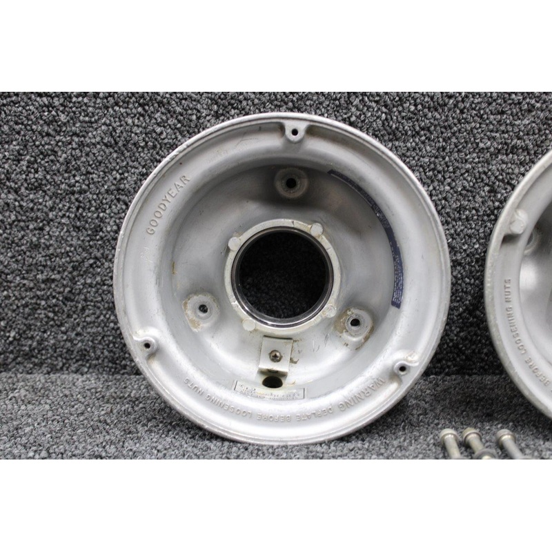 9542637 (Alt: 169-300001-45) Goodyear Nose Gear Wheel Assembly 6.00-6