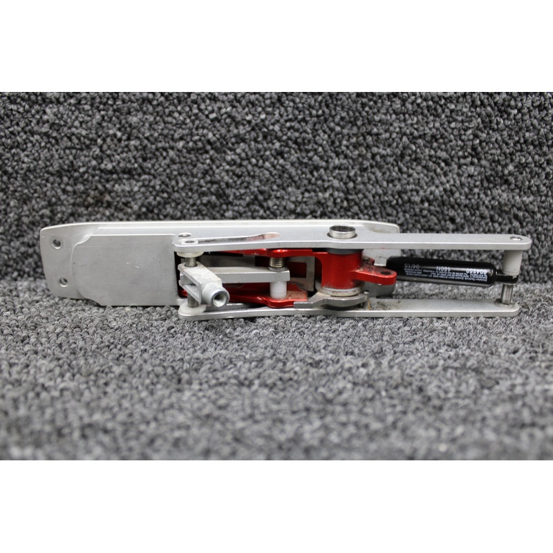 D41-5211-60-00-05 Diamond DA40-180 Canopy Door Latch Inner Assembly