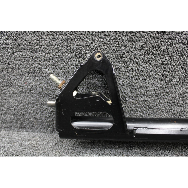 DA4-2703-10-00 Diamond DA40-180 Control Column Mount Tube