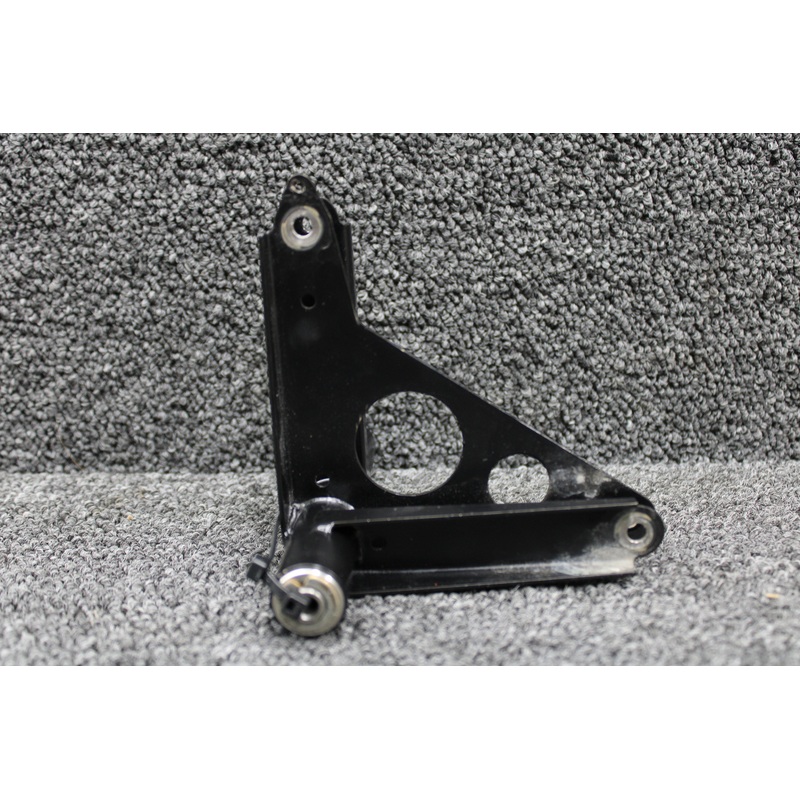 DA4-2713-30-00 Diamond DA40-180 Aileron Bellcrank Assembly