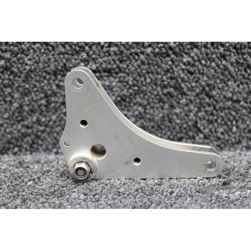 DA4-2757-30-50 Diamond DA40-180 Flap Bellcrank LH or RH