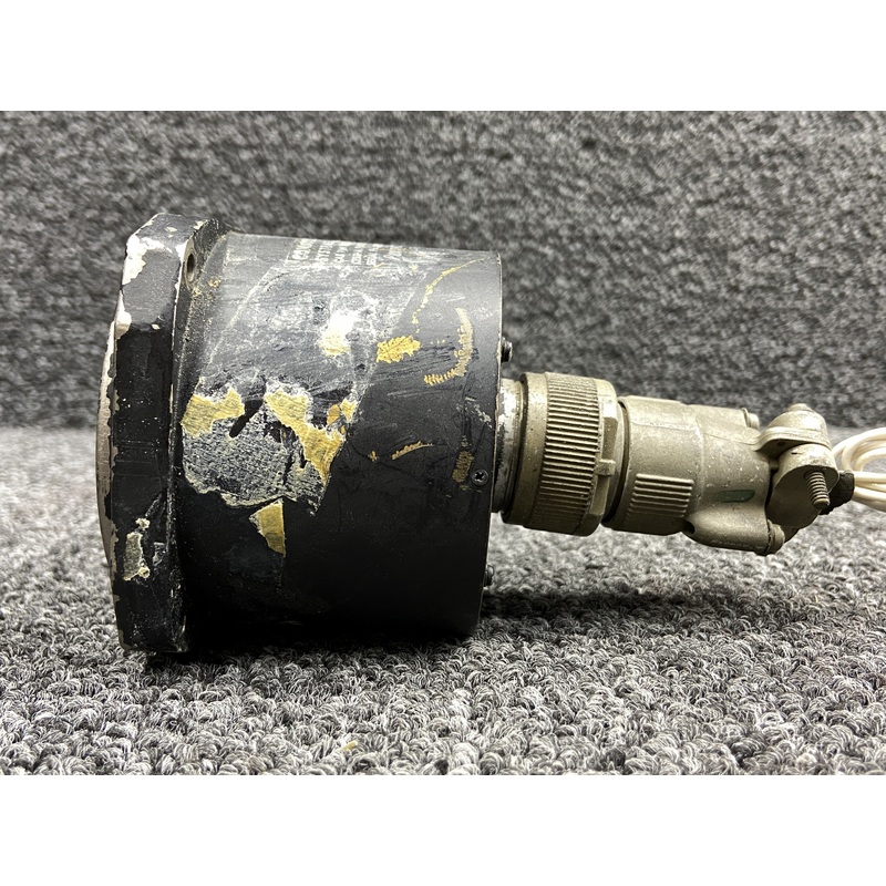 DSF1158 (Alt: 9910082-1) Consolidated Airborne Dual Fuel Quantity Indicator