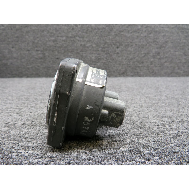 50-384042-9 Aircraft Instruments Gyro Suction Indicator (Cracked Screen)
