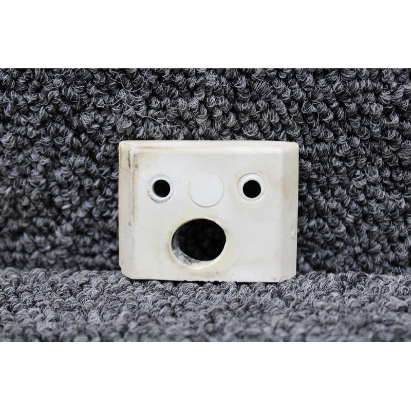 DA4-5200-00-65 Diamond DA40-180 Passenger Door Guide Block Aft