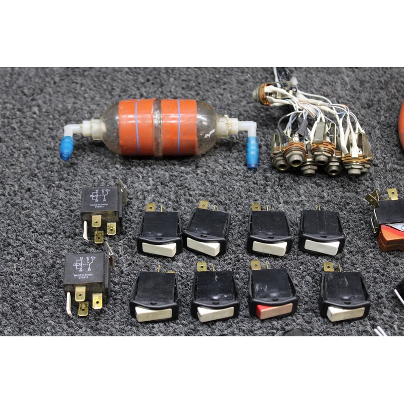 Diamond DA40-180 Goodie Bag with Switches, Cables, and Brackets