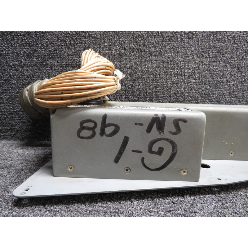 F689-1A United Control Corporation Panel-Caution Light (28V)