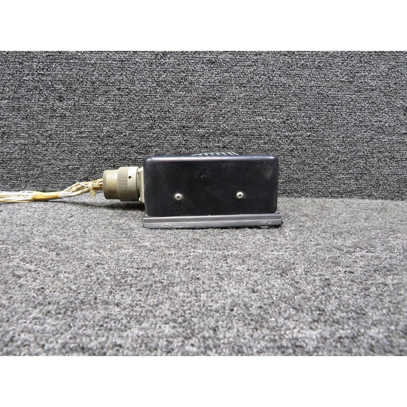 08748-8-053-07 Eldec Solid State Proximity Switch (Dented)
