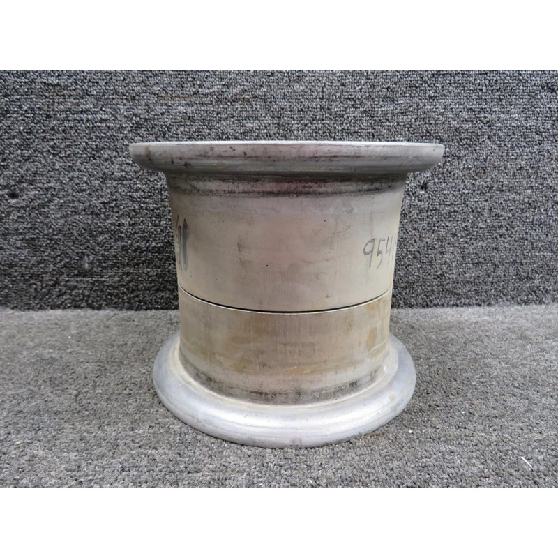 9541934 (Alt: 169-300001-19) Goodyear 6.00-6 Wheel Assembly (No Bearings)