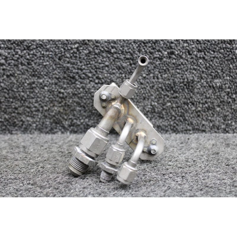 640081-1 Aero Commander AC-690 Oil Drain Outlet Assembly (Core)