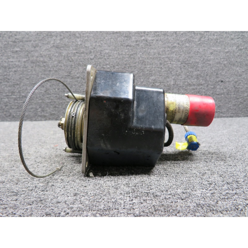 1C750-1-303P Edo-Aire Mitchell Pitch Servo (Cracked Casing)