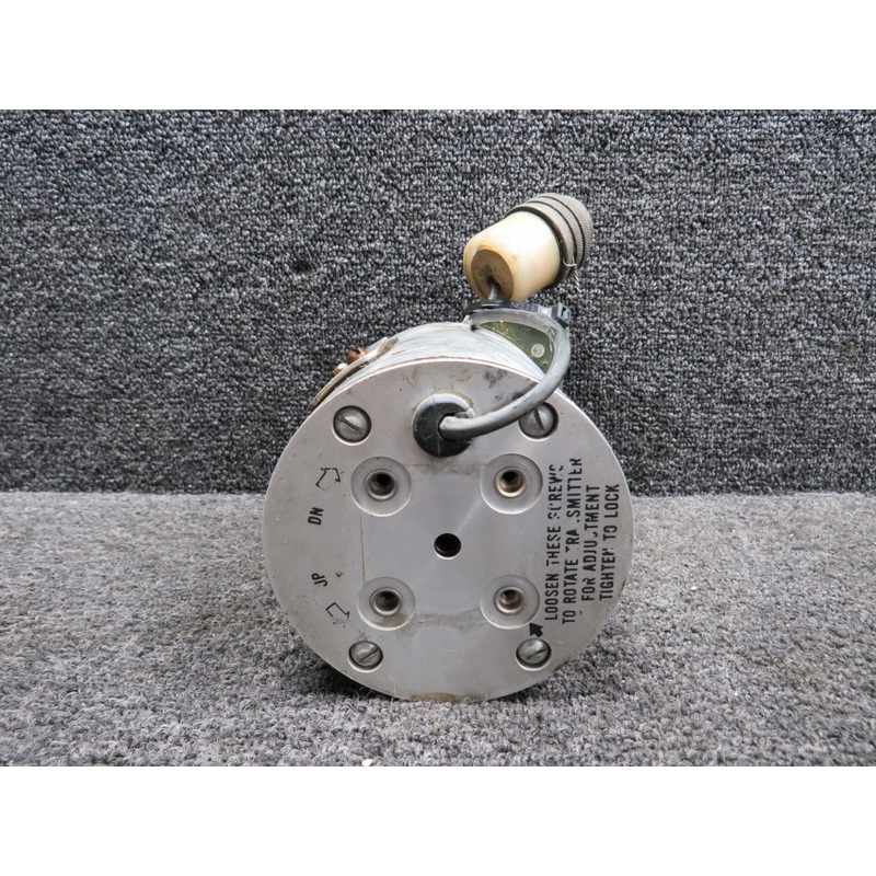 D503M2-1 (Alt: JR1051-7) Avionic Products Flap Follow Up Switch with Bracket