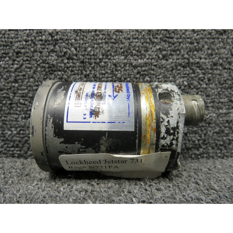 393004-06240 Simmonds Fuel Quantity Indicator (Worn Face) (Chipped Paint)
