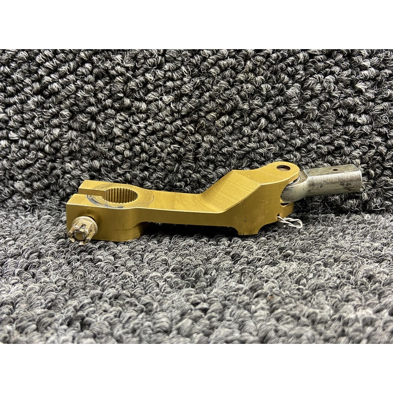 100-172-2061 Kodiak 100 FOD Door Lever Inertial Separator Arm