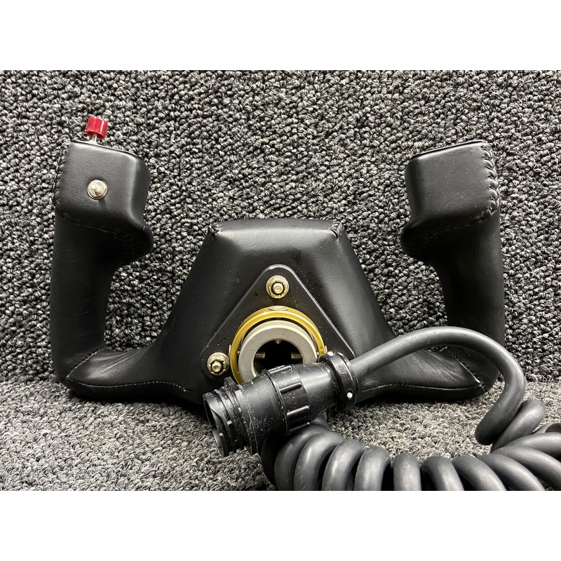 100-619-0300-02 Kodiak 100 Co-Pilot Control Wheel w Switches (Mic, AP Disc)