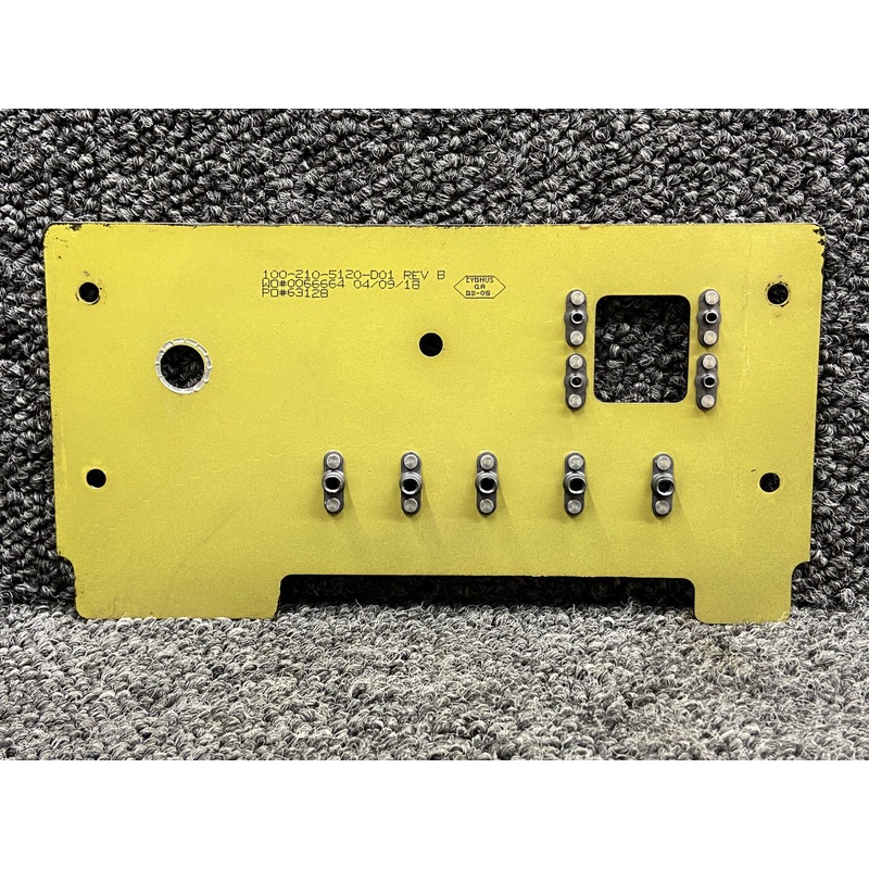 100-210-5120-D01 Kodiak 100 Forward Pedestal Quadrant Cover Plate