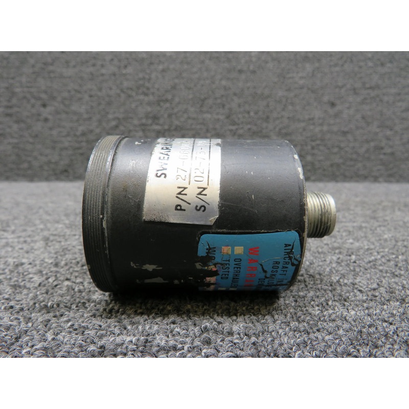 217-06251 (Alt: 27-66008-1) Edison Oil Pressure Indicator (Worn Paint) (26V)