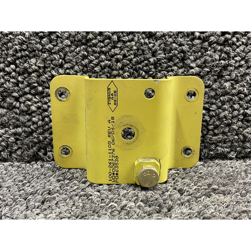 100-260-1713 Kodiak 100 Crew Door Latch Pivot Bracket