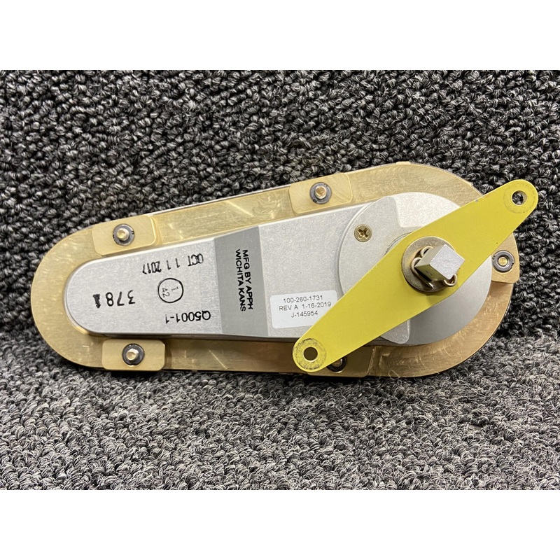 100-260-1731, 100-260-1702-01 Kodiak 100 Crew Door Latch Assembly w Crank